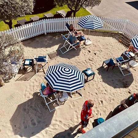 לאנה Schlosshof Charme Resort - Hotel & Camping מראה חיצוני תמונה