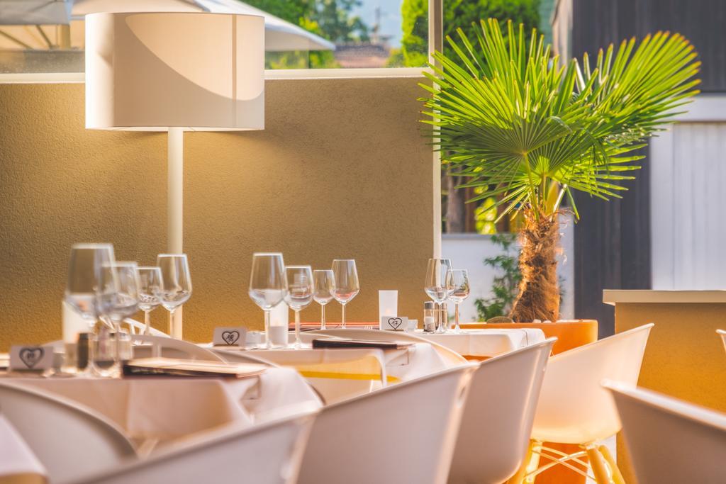 לאנה Schlosshof Charme Resort - Hotel & Camping מראה חיצוני תמונה